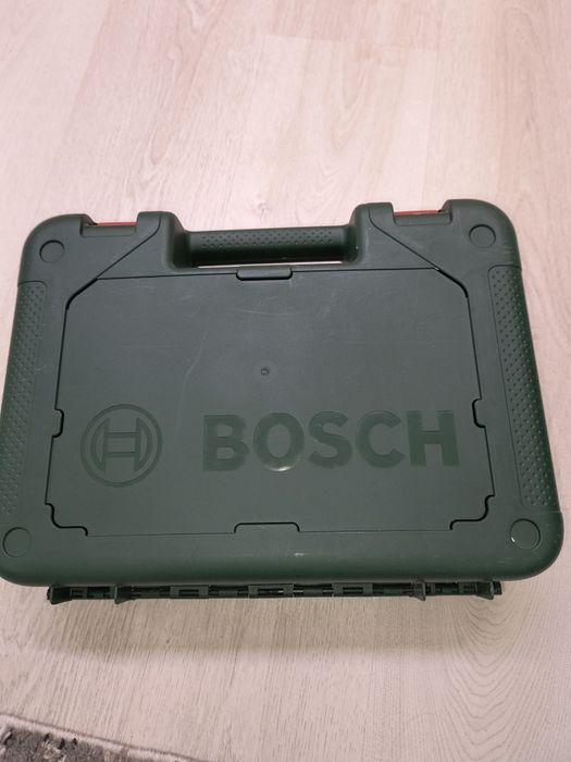 Mașina de găurit cu percuție Bosch(bormașină)