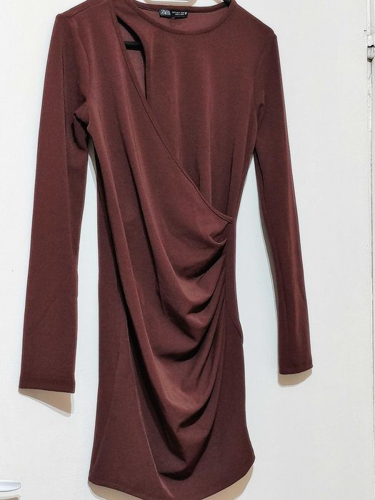 Рокля напълно запазена