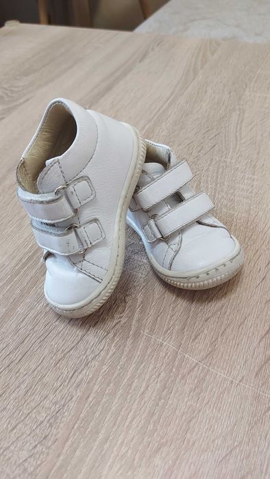 Бебешки кожени обувки Колев и Колев, рр 19