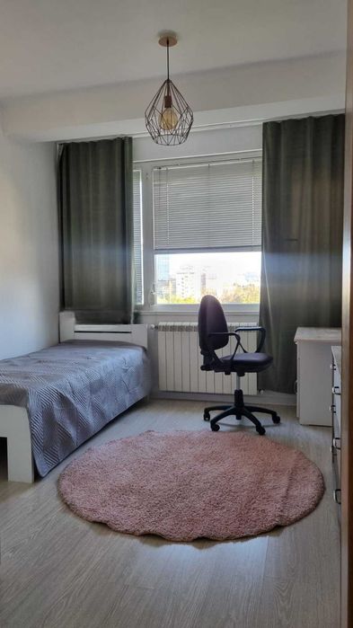 Дава се под наем Тристаен апартамент в София, Изток - 65 кв.м за 847.62 € - Снимка #2
