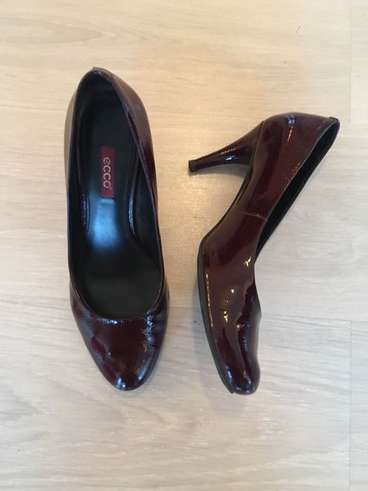 Vand pantofi Ecco(38)piele lacuita.