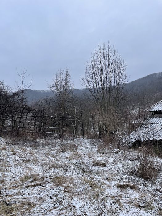 Casă bătrânească de vânzare – Argeș