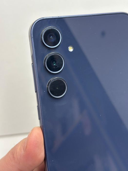 Продам Samsung А35 256г