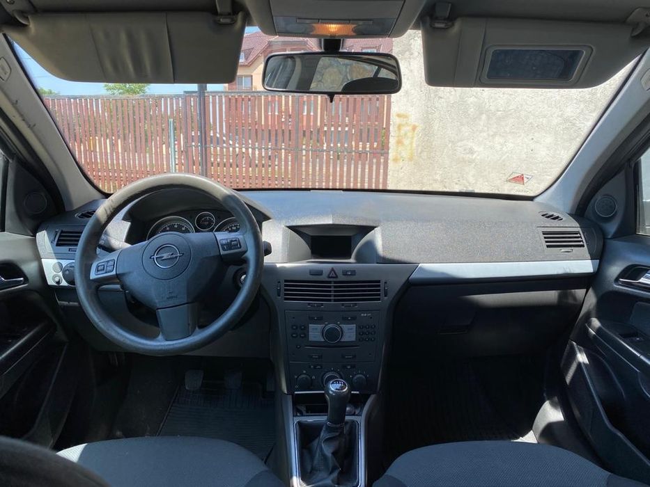 Opel Astra H benzina