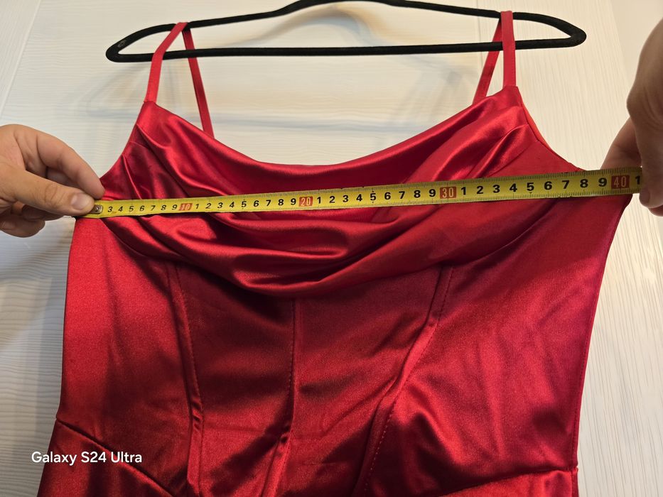 Червена дълга рокля Wall G