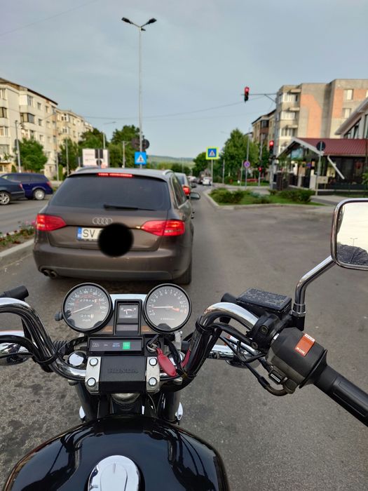 Motocicletă Honda Magna V30