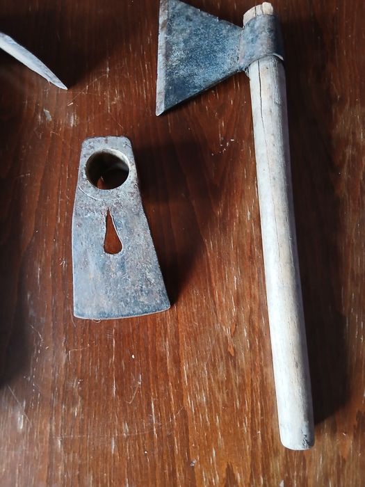 Секира и тесли употребявани