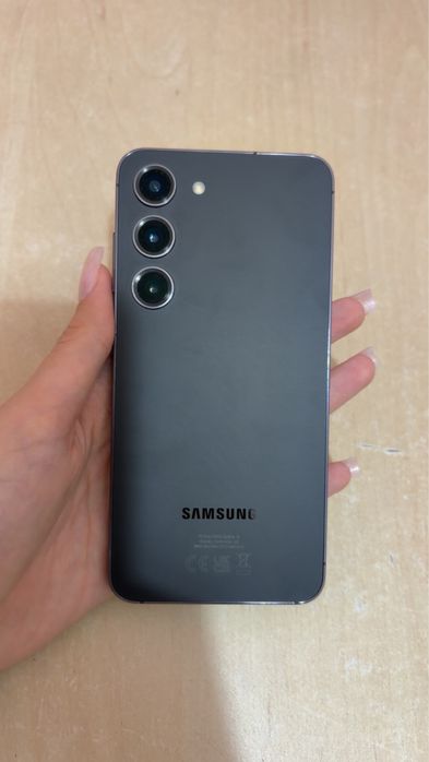 Samsung S23, 256 GB memorie