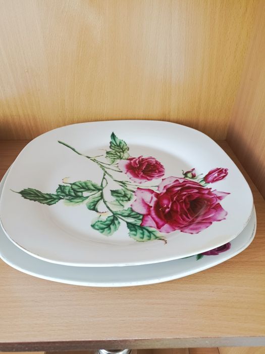 Продам тарелки, блюда