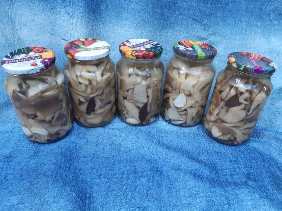 Грибы маринованные.