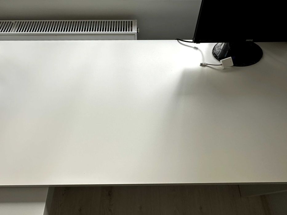 # Birou Ikea Alb 151 x 65 cm , cu extensie laterala, stare impecabila, doar 475 ron #