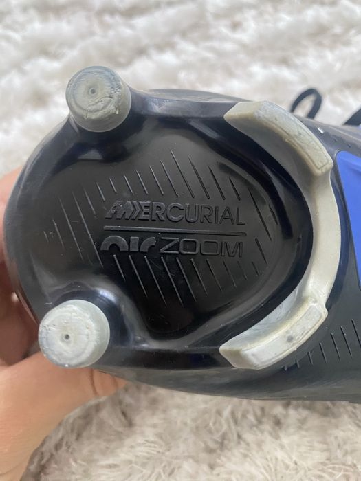 Ghete de fotbal Nike Mercurial