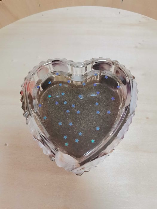 Кутийка от епоксидна смола