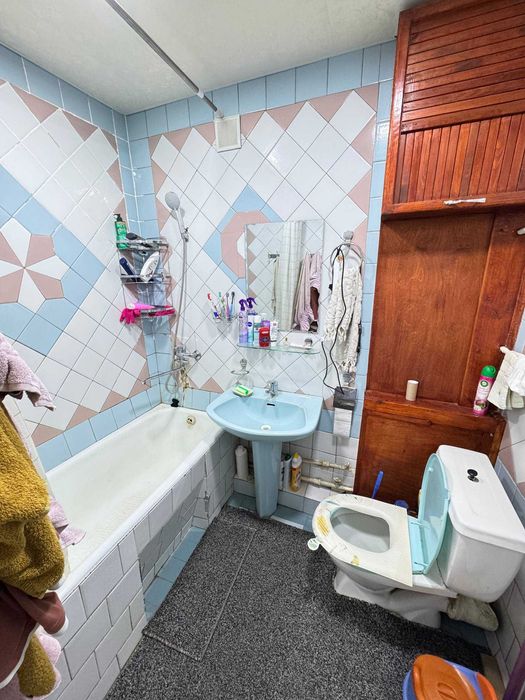 Кватира Чилонзор сотилади  5-квартал. Новза (Хамза) метро. 3/3/4.