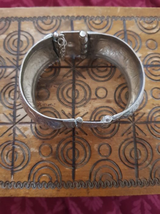 СТАРИННА УНИКАТ Сребърна гривна