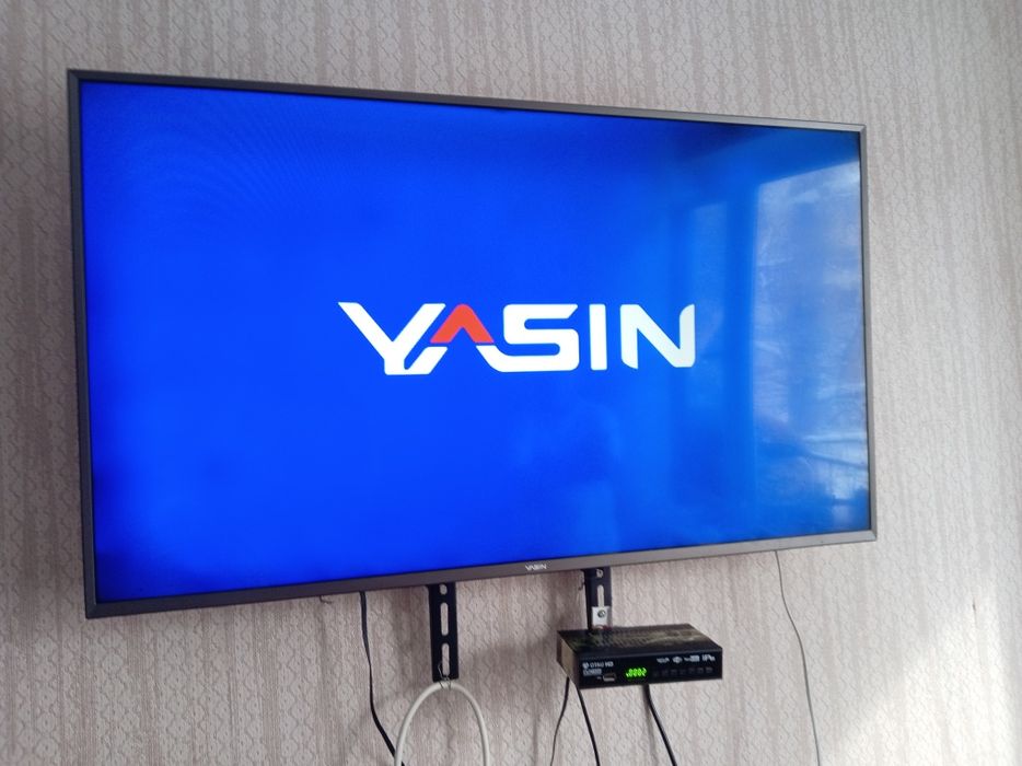 Продам телевизор с тюнером.