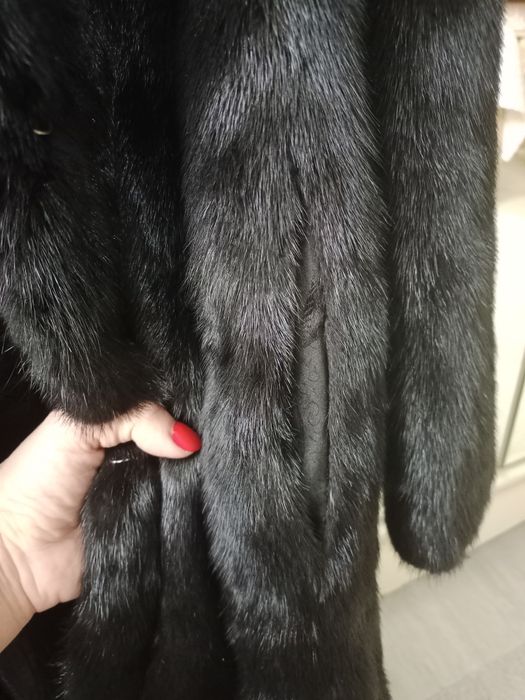 Продам норковую шубу