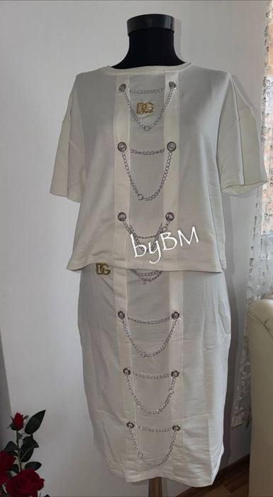 Compleu damă cu lanțuri!