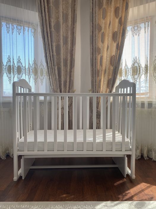 Кроватка с матрасом