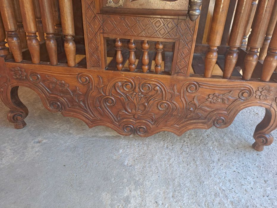 dulap vechi frantuzesc secol 18 - 19 lemn nuc