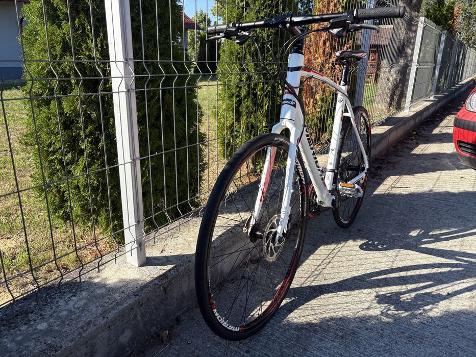 Bicicleta semicursiera Merida