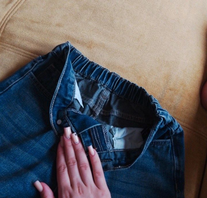 Blugi noi ne folositi