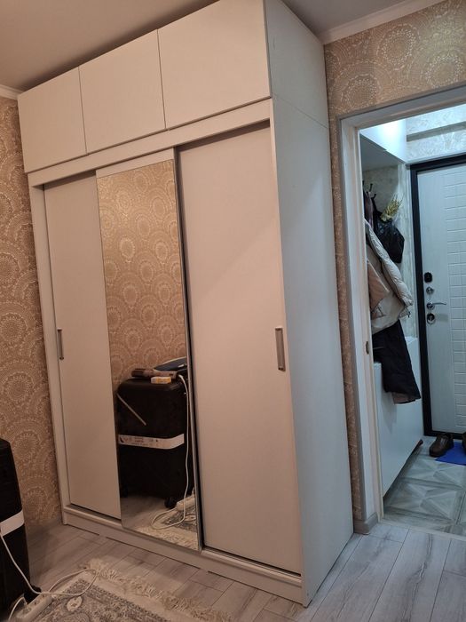 Продам шкаф купе