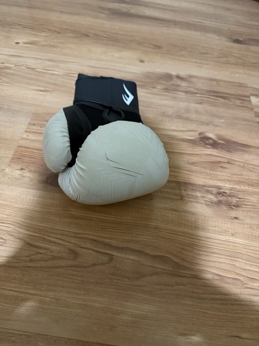 Боксови ръкавици Everlast
