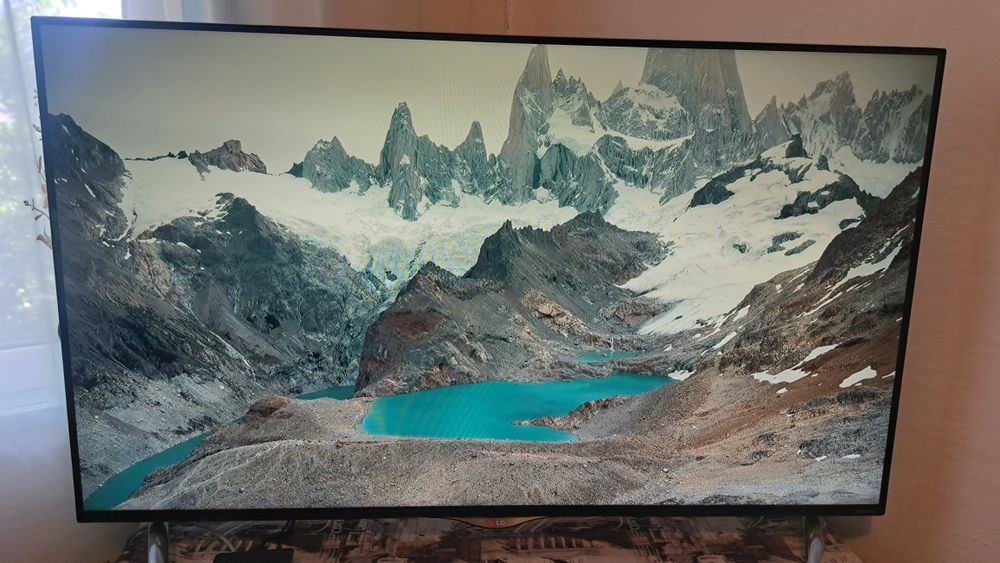 LG 3D 4K  телевизор оригинал