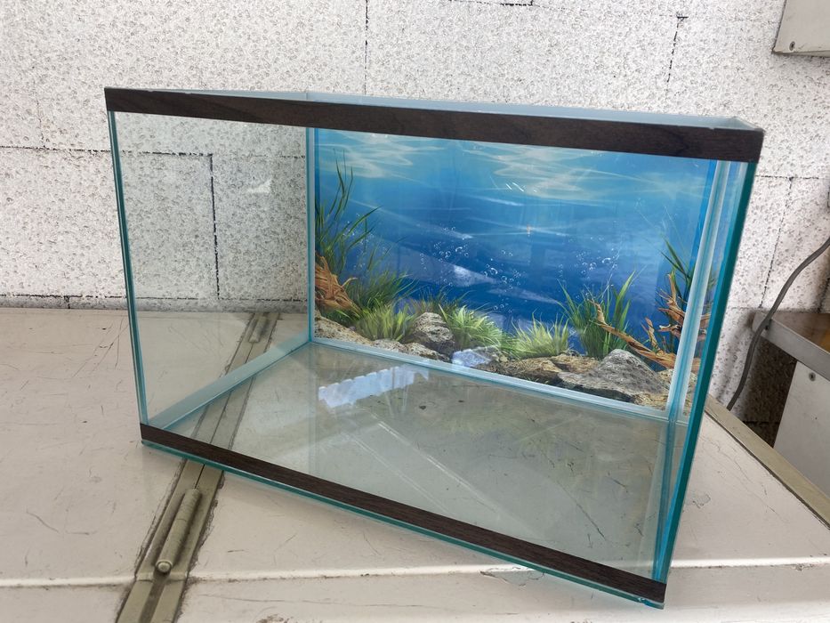 Продам аквариум срочно
