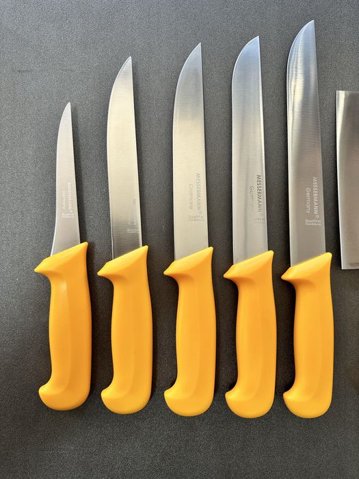 Комплект професионални немски месарски ножове 5 броя със сатър и масат