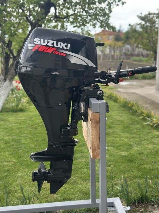 Извънбордов четиритактов двигател SUZUKI 15Hp