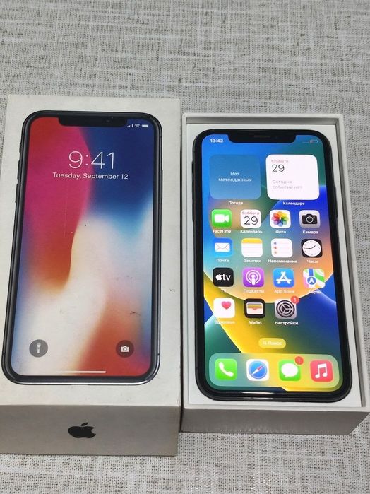 Iphone X sotiladi Rangi qora.