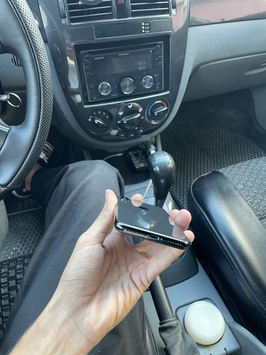 Iphone x 64 gb 100 yomqust