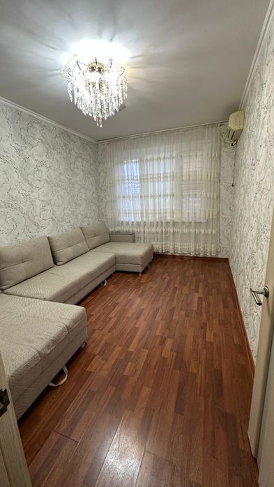 Диван сатылады 4 метр