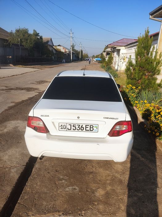 Nexia 2 sotiladi holati yaxwi 1.5 gibrid