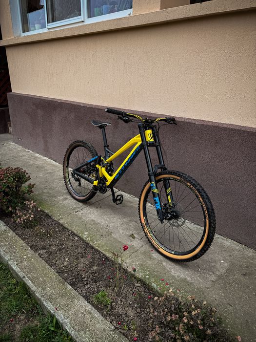 Mondraker summum carbon pro downhill (schimb cu Santa Cruz)