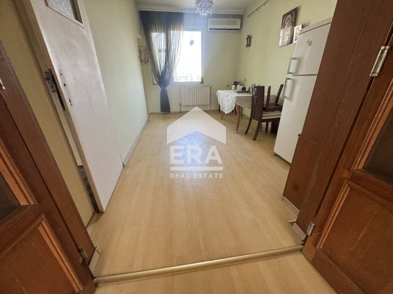 Продава се Многостаен апартамент в Хасково, Овчарски - 165 кв.м за 546 €/кв.м - Снимка #4