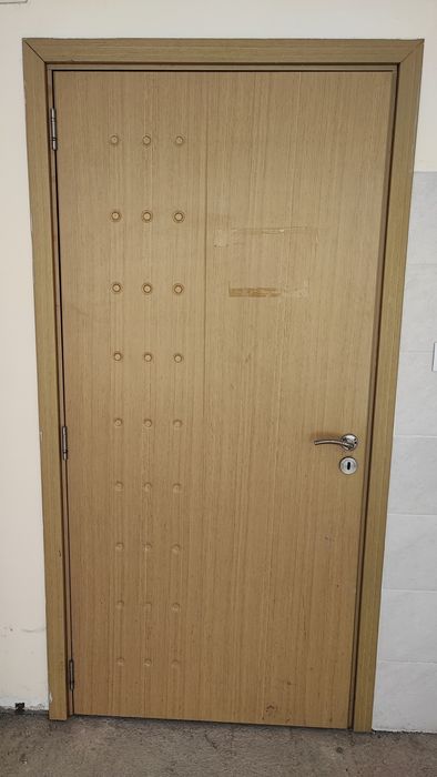 Продавам интериорни врати 3бр