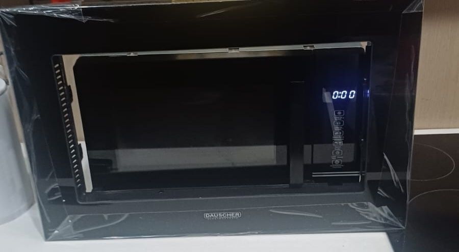 Продам встраиваемую микроволновую печь гриль