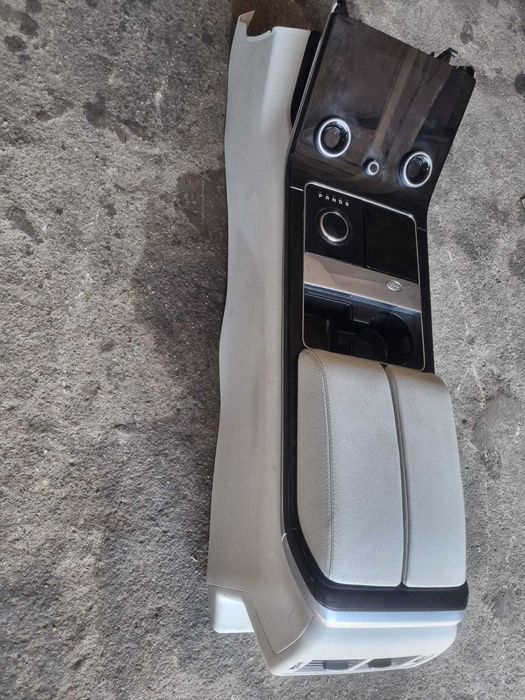 Cotiera completa cu panou clima digital Range Rover Velar