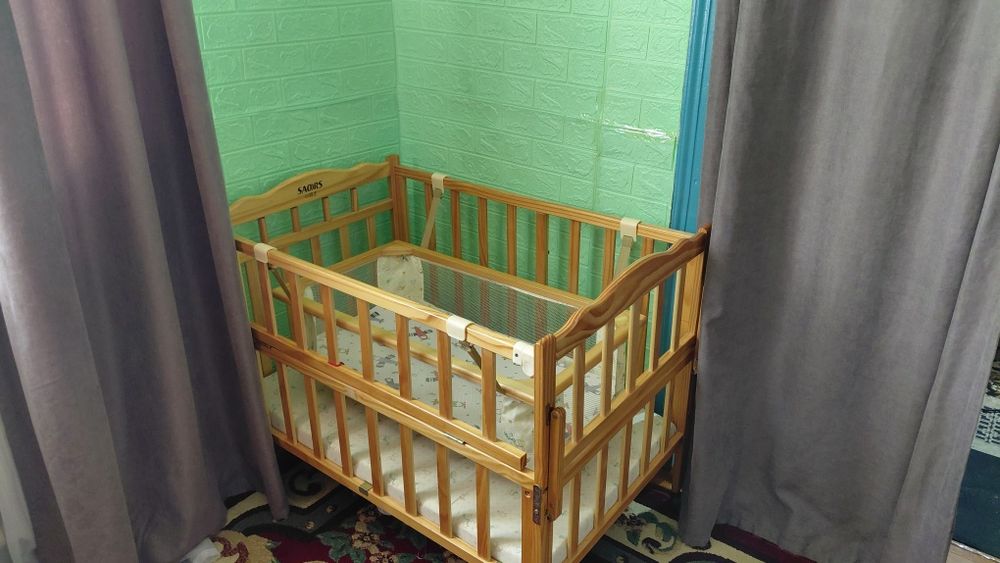 Детский манежик с люлькой