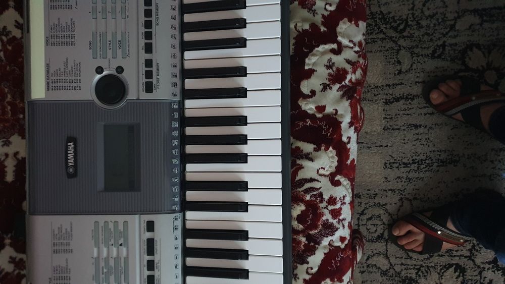 Orga Yamaha psr e403
