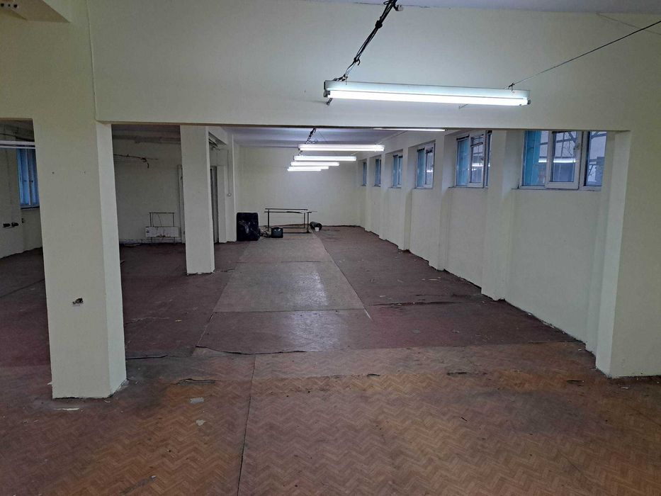 Продава се Промишлена сграда в Русе, Алеи Възраждане - 800 кв.м за 750 €/кв.м - Снимка #3