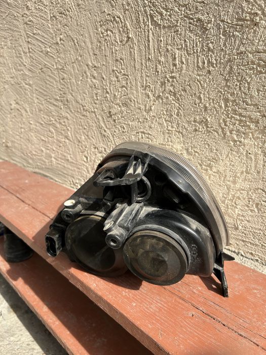 Фары передние на ВАЗ 2171 Приора