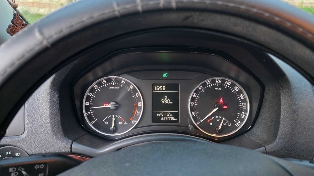 Vând Skoda Octavia 2 Facelift