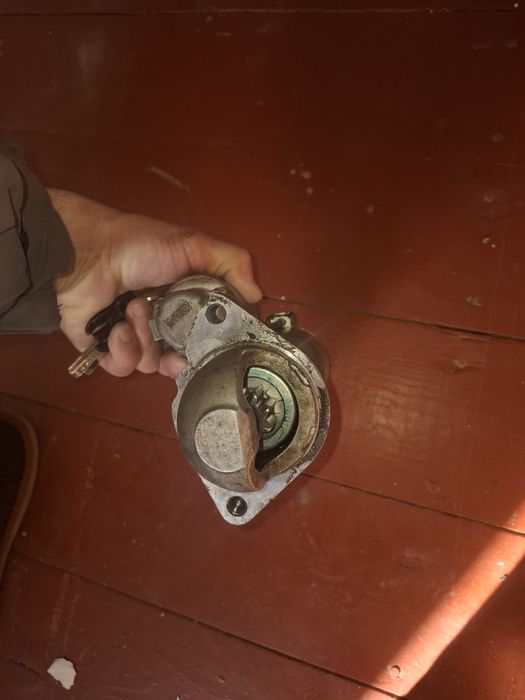 Продам стартер на Хюндай соната