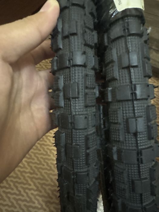 Шина на велик размер 16~ Отличная новая не пользовались
