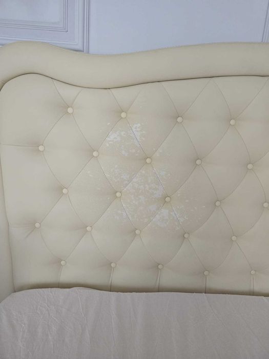 Pat tapitat 160x200 cu lada depozitare si mecanism rabatabil