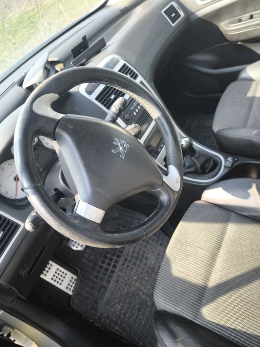 Пежо 307 Фейс на части